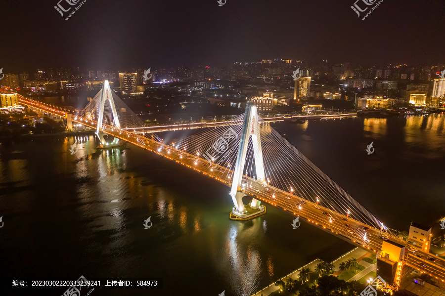 航拍海口世纪大桥夜景灯光秀