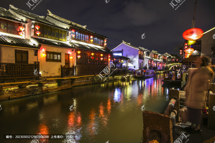 苏州山塘街夜景