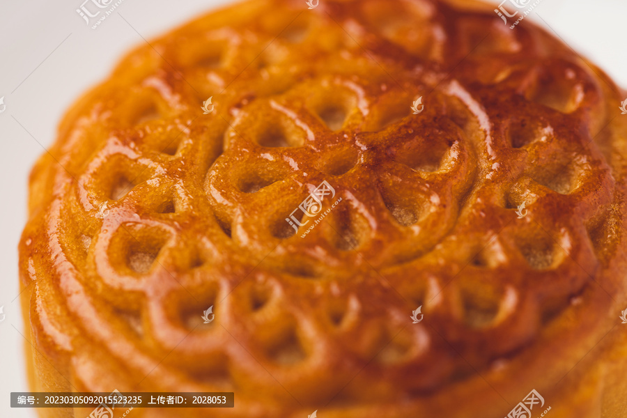 美食月饼特写白底图