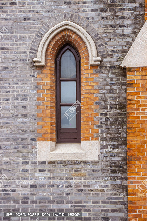 欧式教堂的窗户设计