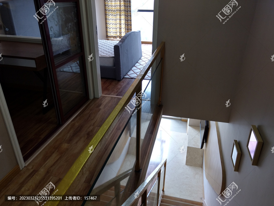 loft公寓室内楼梯