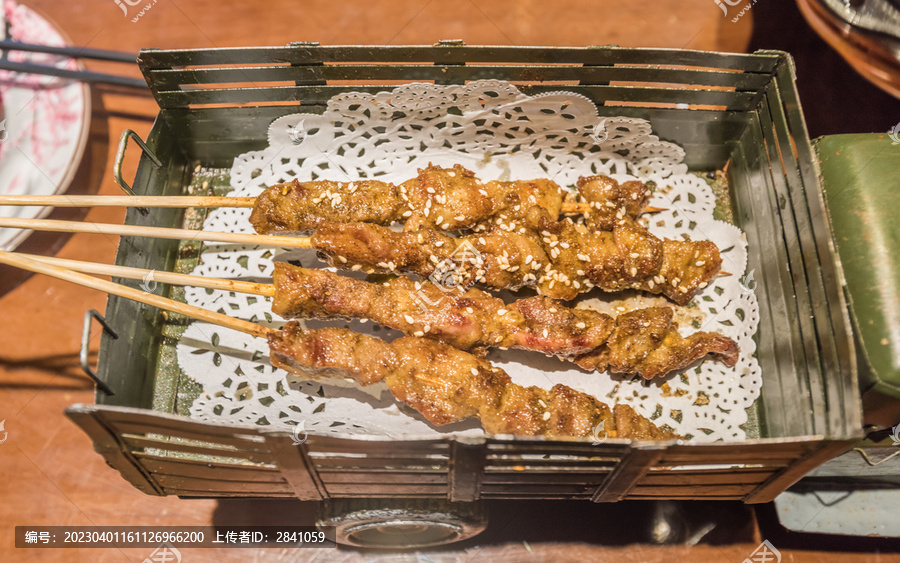 烤羊肉串特写