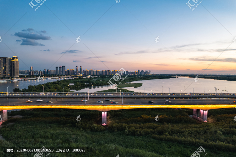 哈尔滨公路大桥城市夜景