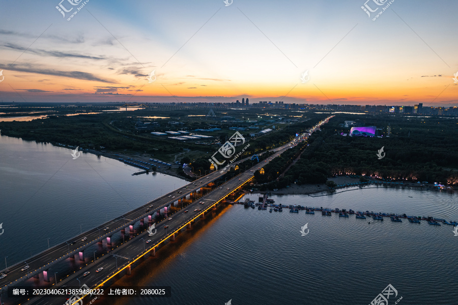 哈尔滨公路大桥城市夜景