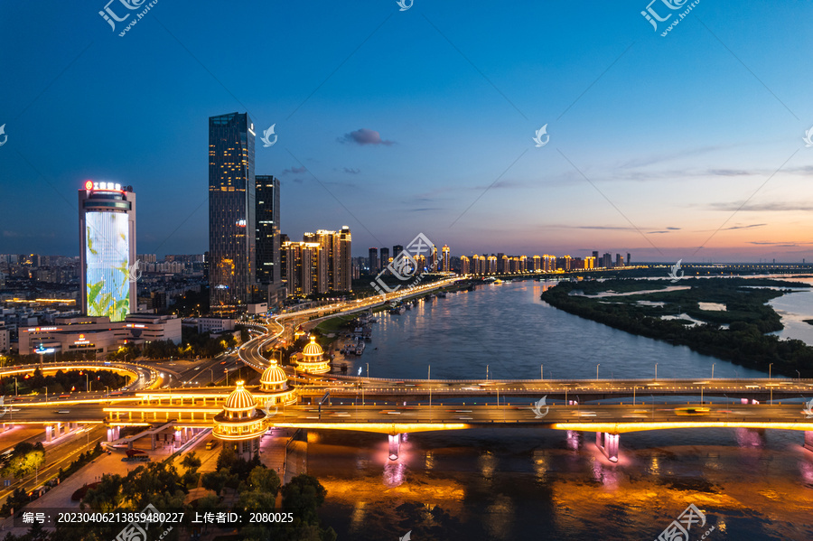 哈尔滨公路大桥城市夜景