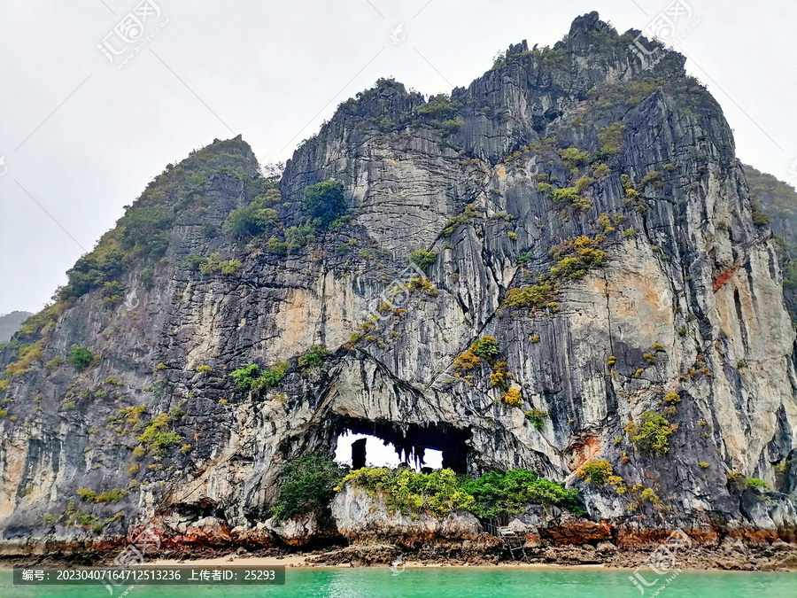 下龙湾贞女洞