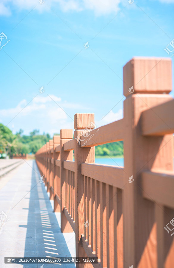 盛夏天的气氛木围栏杆炎热天气