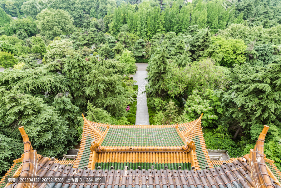 南京雨花台的雨花阁园林古建筑