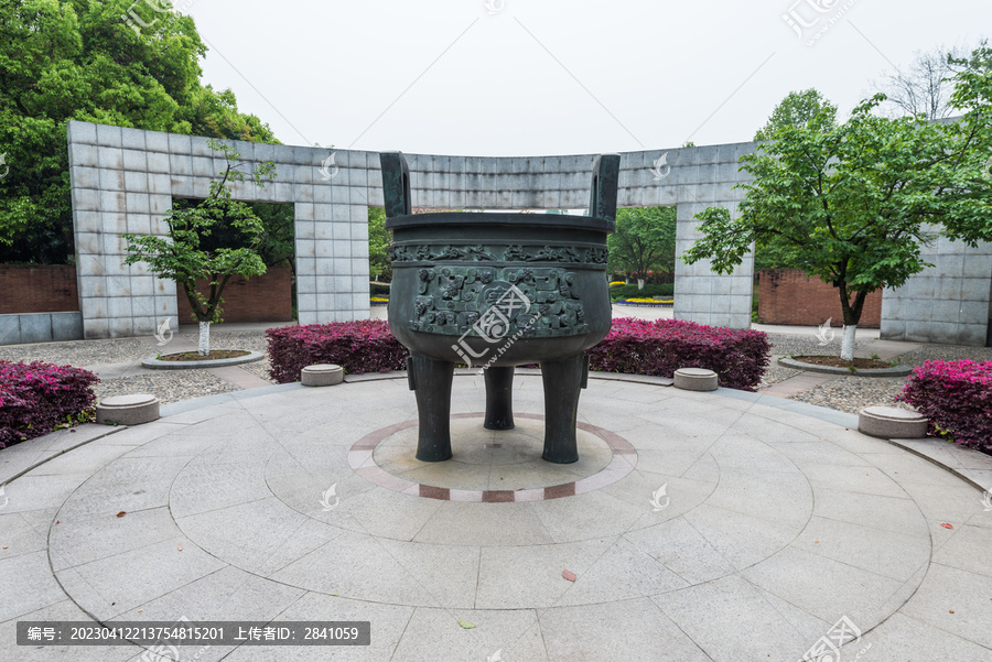 南京雨花台景区的雨花宝鼎