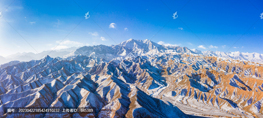 航拍冬季祁连山脉雪景