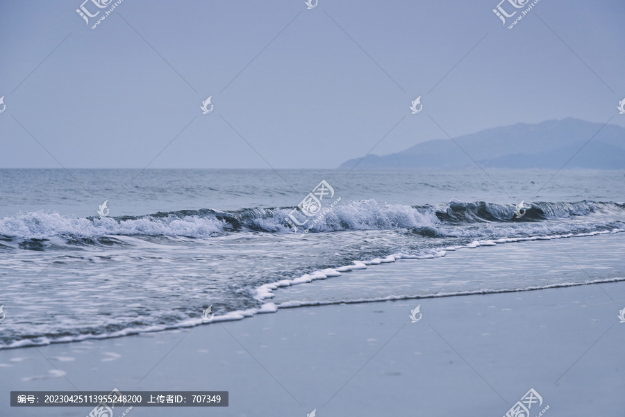 广东惠州双月湾海滩海浪