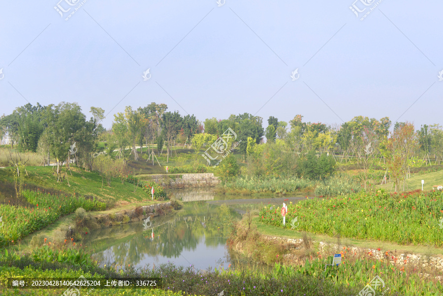 成都东安湖公园西江河水景