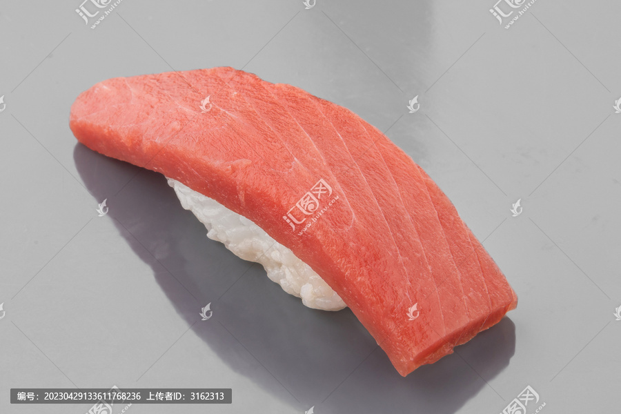 金枪鱼寿司