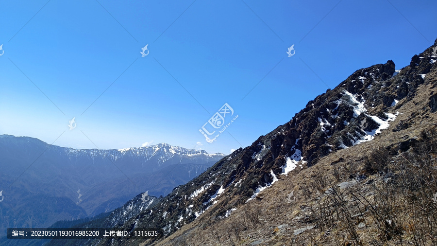 雪山高原大山自然美景