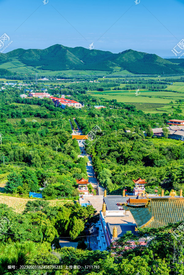 中国辽宁阜新海棠山普安寺