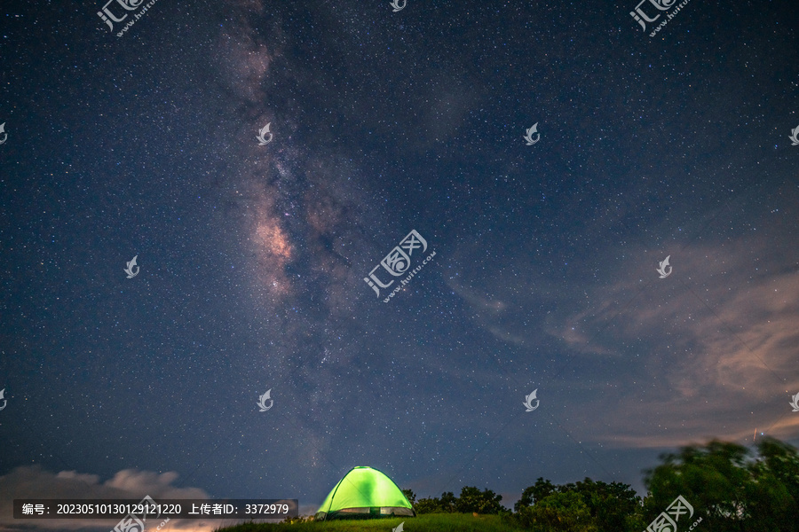 江门草原星空银河帐篷露营地