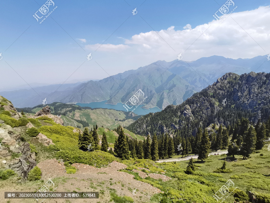 新疆天山天池