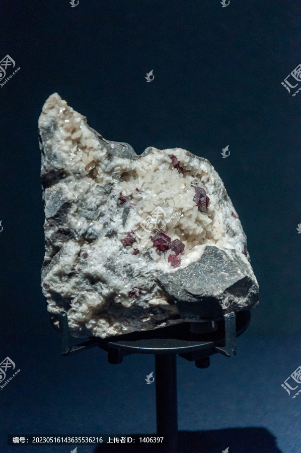 水晶矿石标本