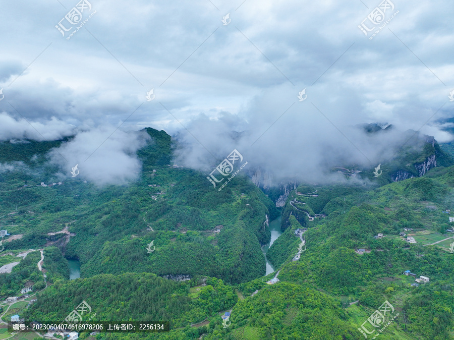 鹤峰屏山峡谷