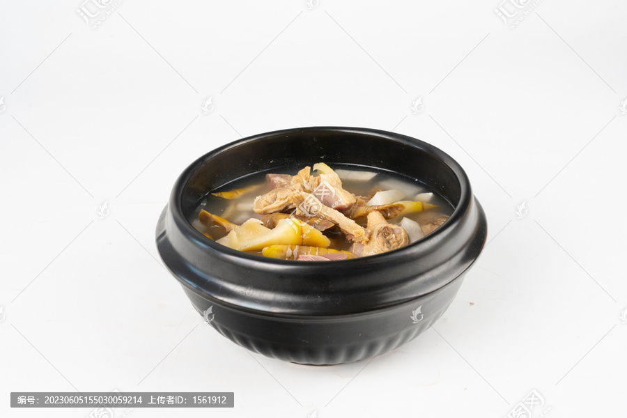 腊肉竹笋汤