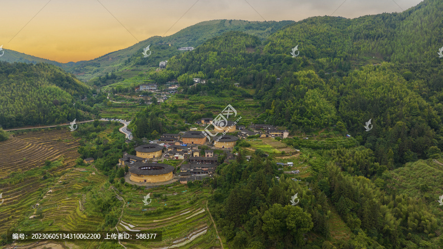 福建南靖土楼四菜一汤土楼群