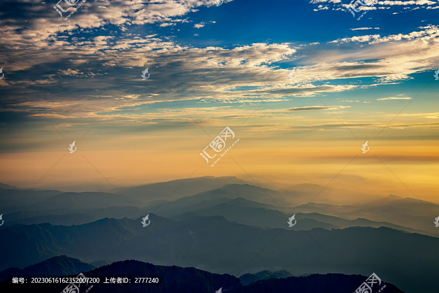 峨眉山金顶观山景