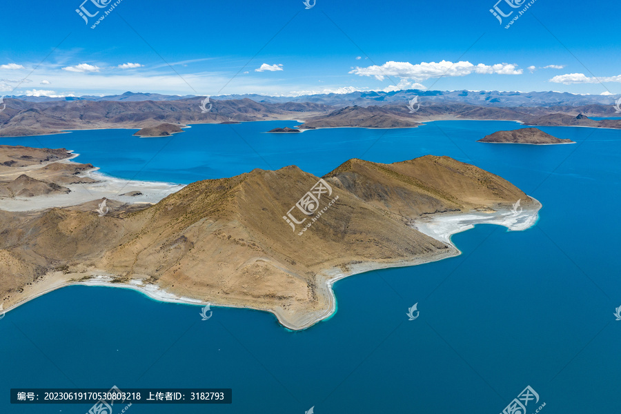 西藏浪卡子羊卓雍措湖夏日景美