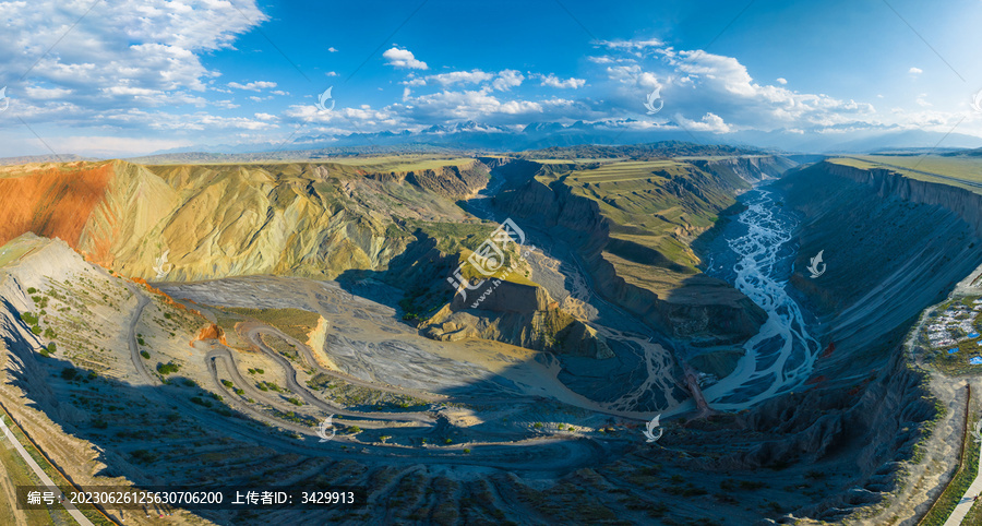 新疆安集海大峡谷全景