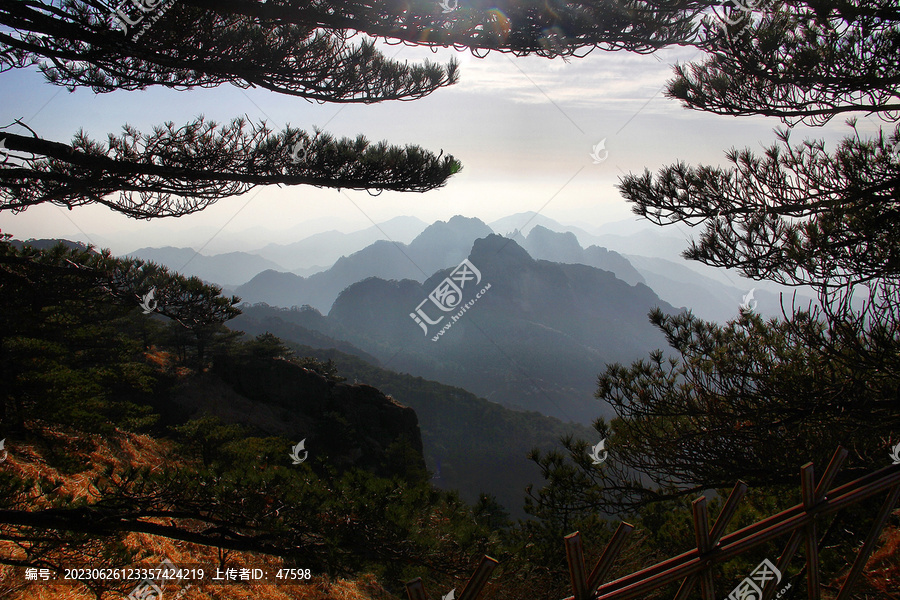 黄山山峦叠嶂