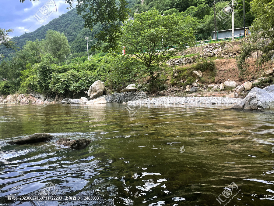 秦岭山的水