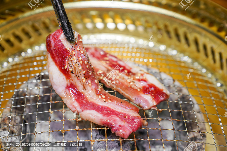 烧汁肥牛五花肉烧肉烤肉美食