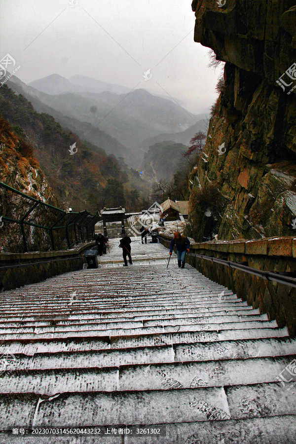 泰山登山石台阶十八盘