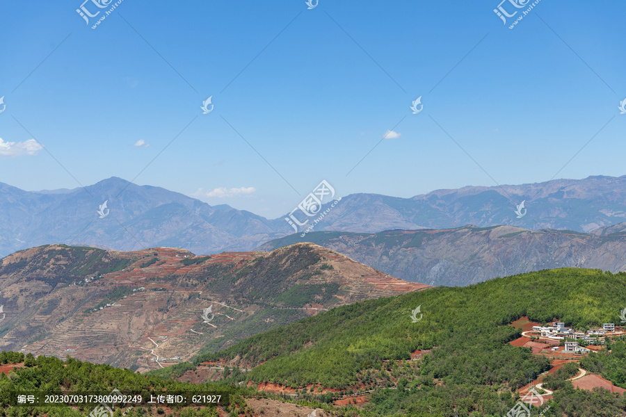 东川红土地