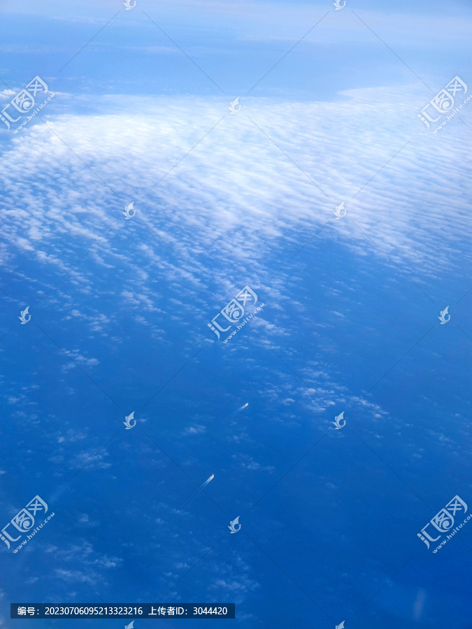 云朵和大海