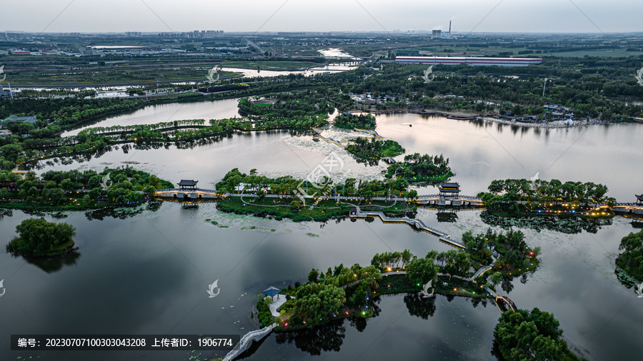 夏日里的中国长春北湖湿地公园