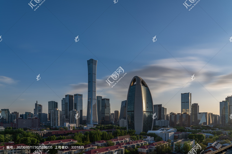 北京中国樽与人民日报社大楼