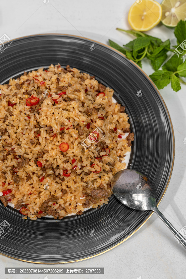 小米辣牛肉炒饭