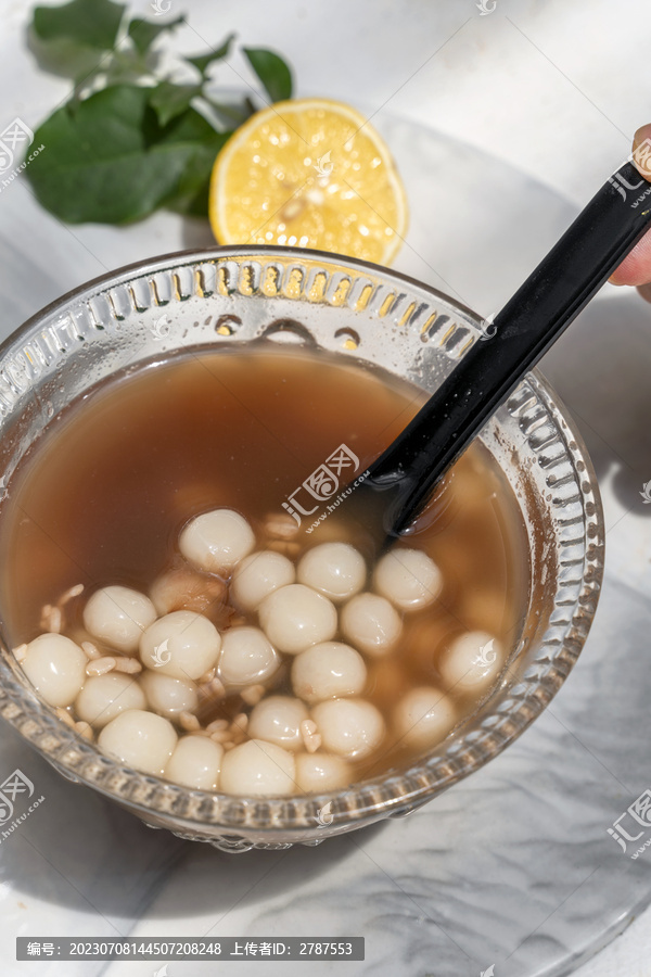 白酒汤圆