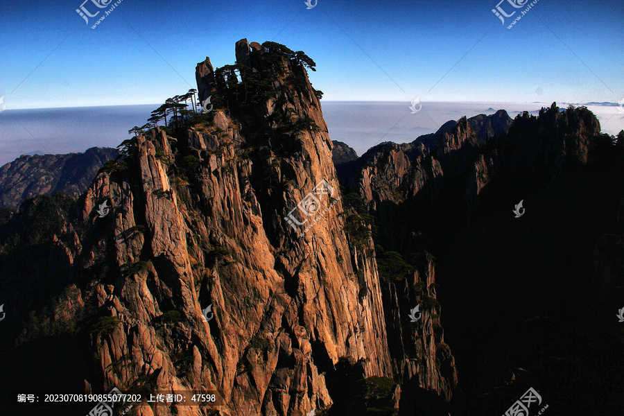 黄山风景区群山云雾