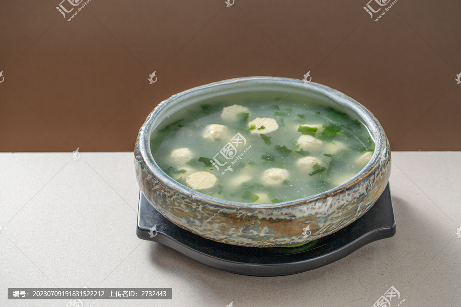 鱼丸海藻汤