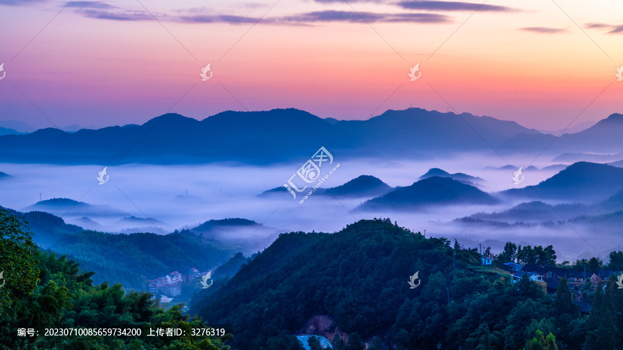 浙江浦江美丽山村梦幻云海风光