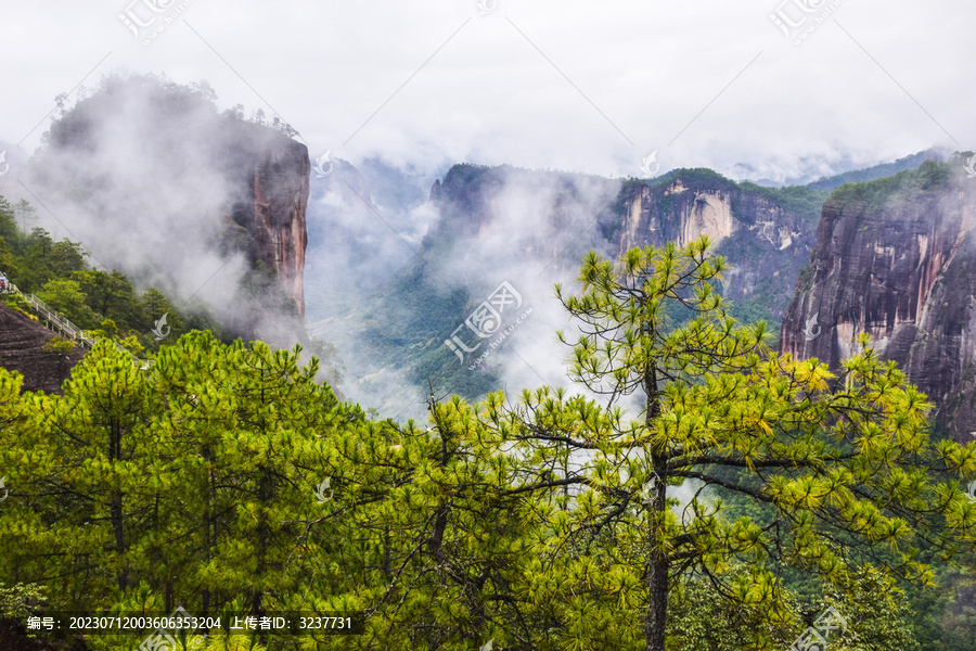 云南丽江老君山风光