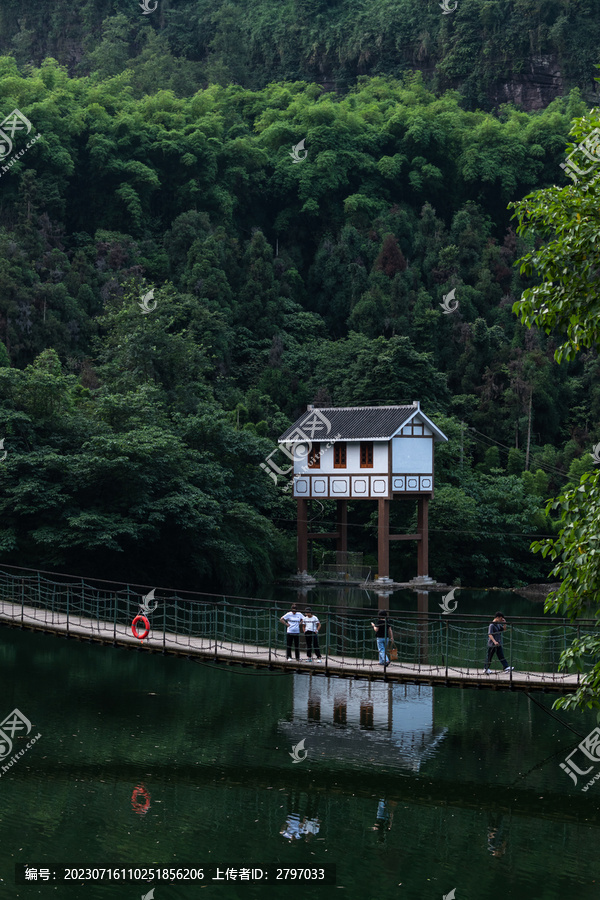 鹅眉山清音湖