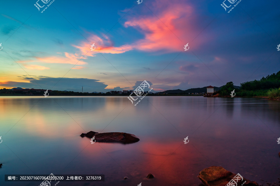 义乌幸福湖晚霞风光