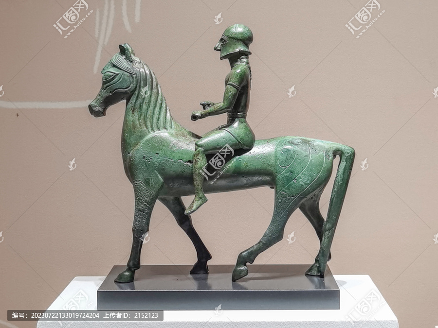 古希腊骑兵青铜像