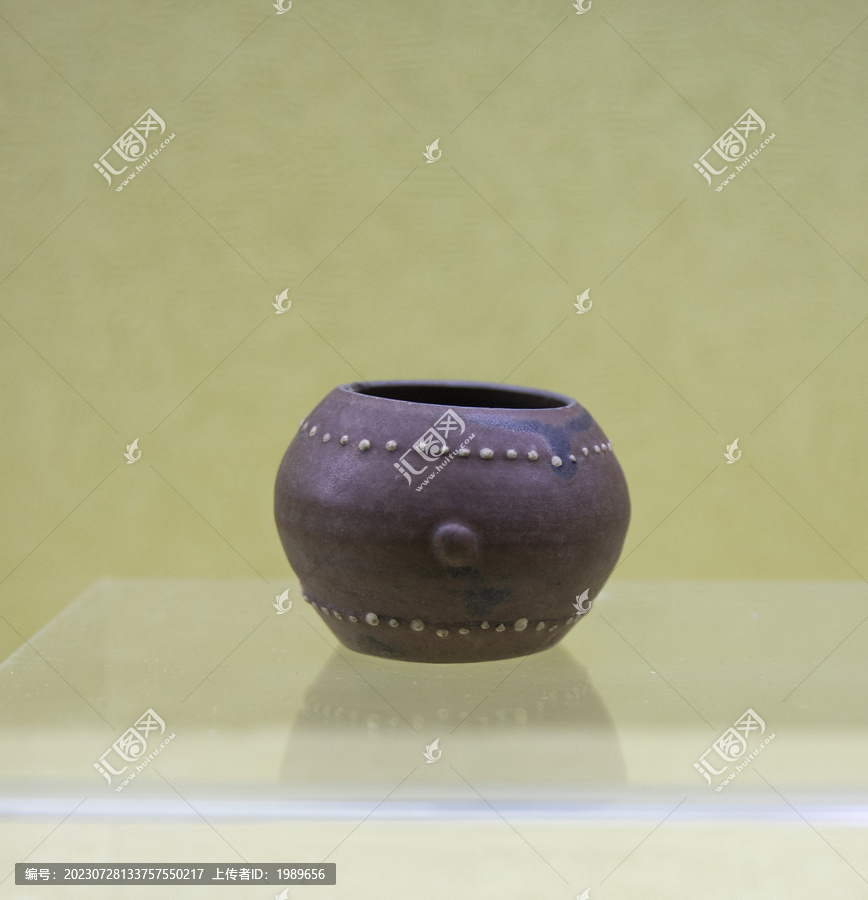 宋代棕釉鼓形罐