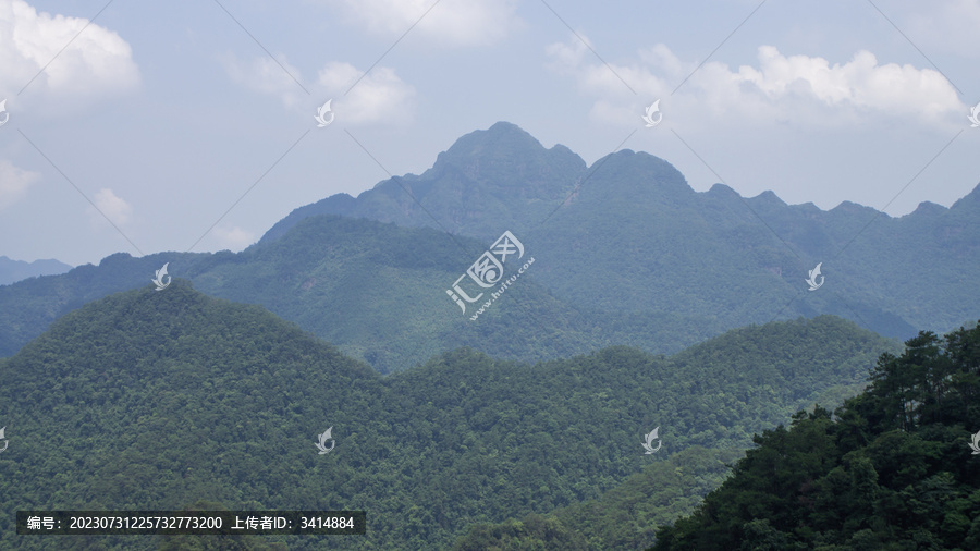 青山