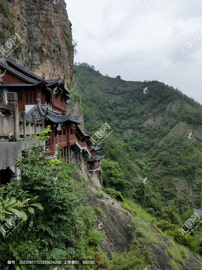 悬崖峭壁悬空寺