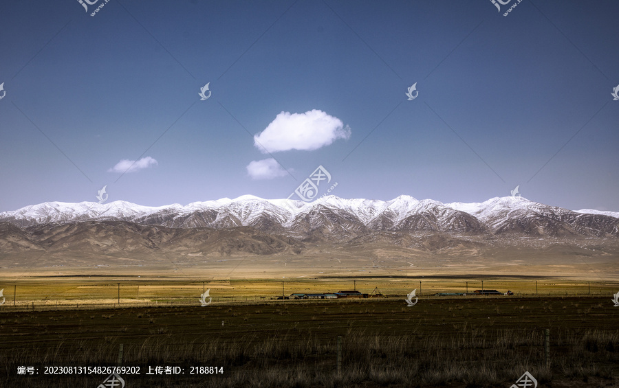 青藏高原雪山