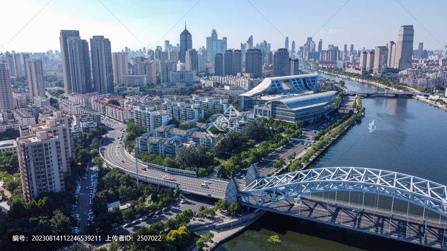 航拍天津海河国泰桥段都市风光